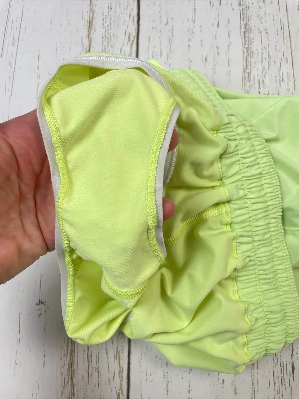 Lululemon Hotty Hot Short ll *2.5”